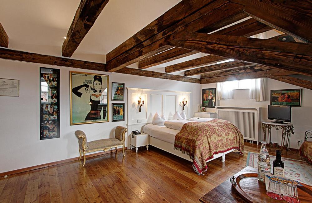 Hotel Orphee - Grosses Haus Ρέγκενσμπουργκ Εξωτερικό φωτογραφία
